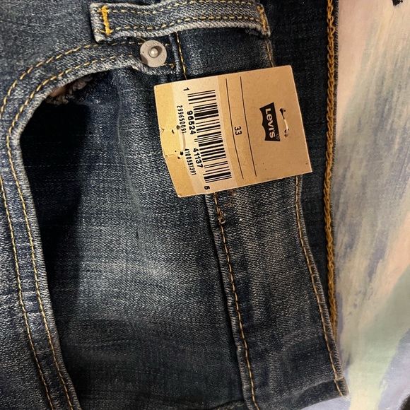 Levi’s Mid Length Jean Shorts - Picture 2 of 7